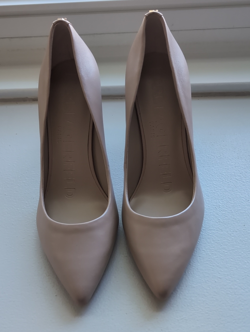 Karl Lagerfeld Nude Pointed Toe Pumps -NEW